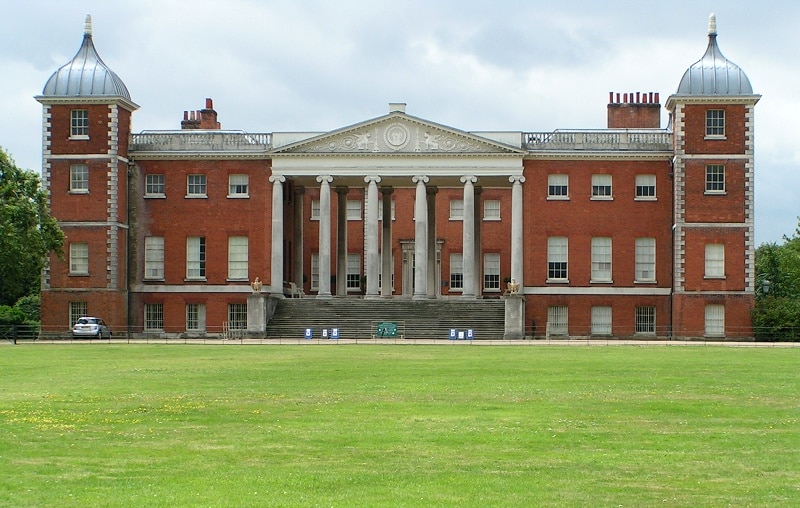 The-Dark-Knight-Rises-Osterley-Park-House-01  
