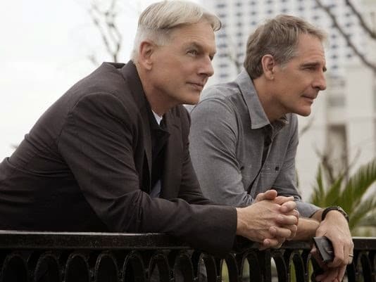 NCIS-Scott-Bakula-Mark-Harmon-Crescent-City-Series-Picture-01  