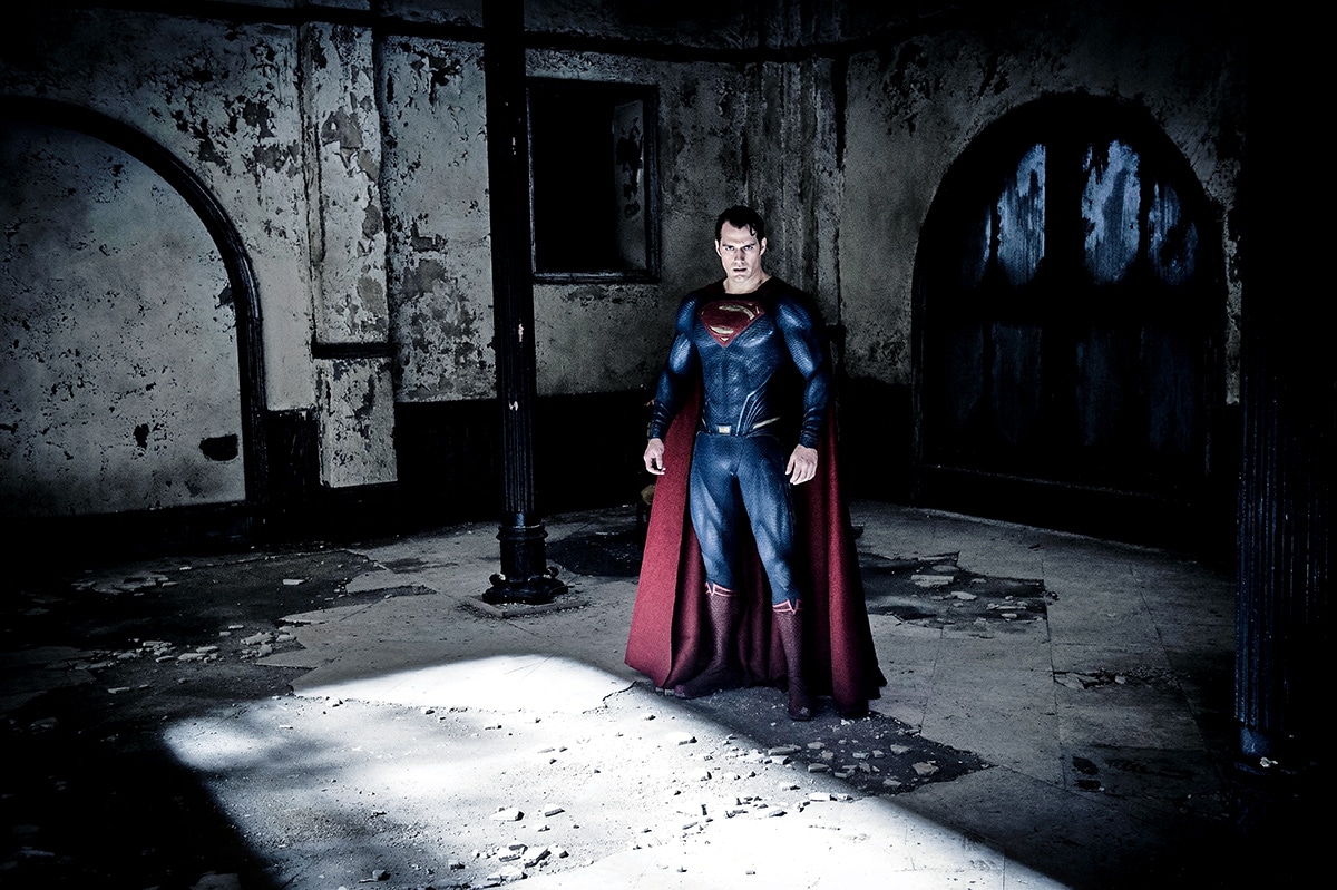 Batman-v-Superman-Dawn-of-Justice-2016-Movie-Picture-21  