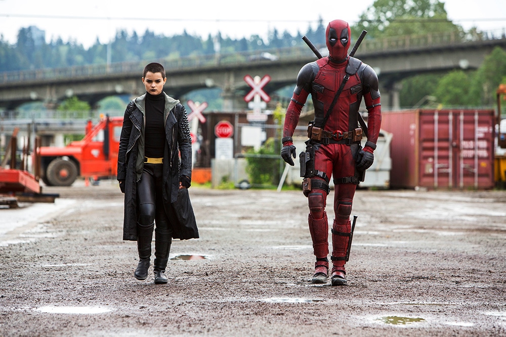 Deadpool-2016-Movie-Picture-05  