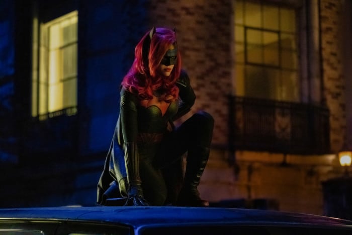 the-cw-elseworlds-dc-universe-picture-07  