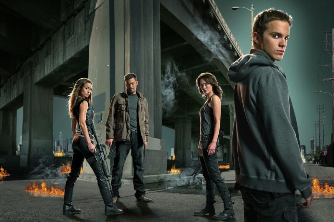 Summer Glau, Brian Austin Green, Lena Headey et Thomas Dekker dans la série Terminator : Les Chroniques de Sarah Connor.