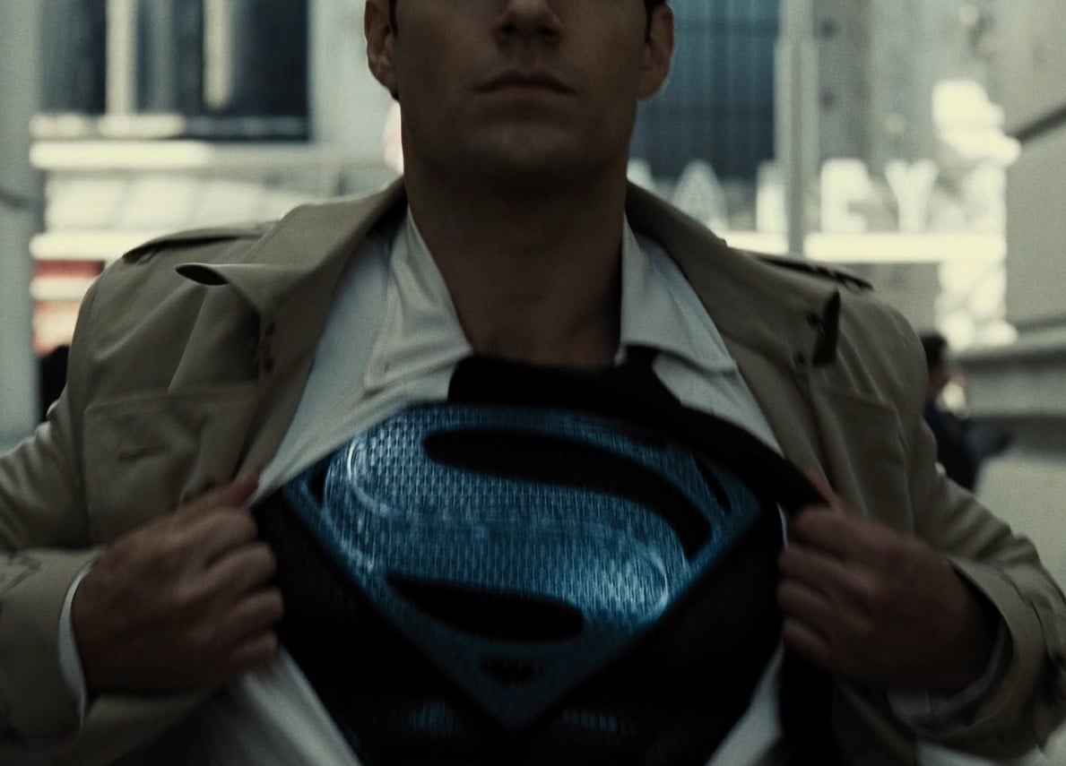 justice-league-snyder-cut-2021-ending-superman-black-suit  