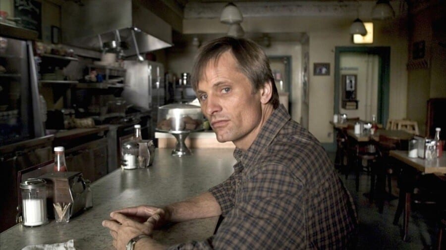 a-history-of-violence-2005-movie-picture-01  