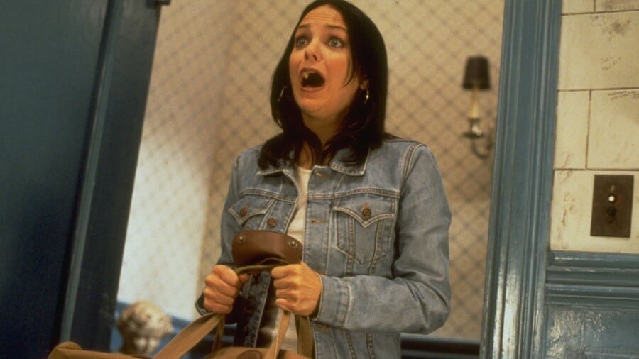 scary-movie-2-2001-movie-picture-02  